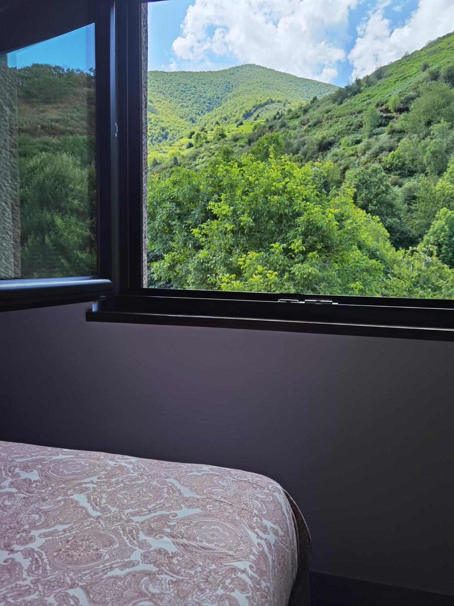 Hotel Eigon Posada De Valdeon Bagian luar foto